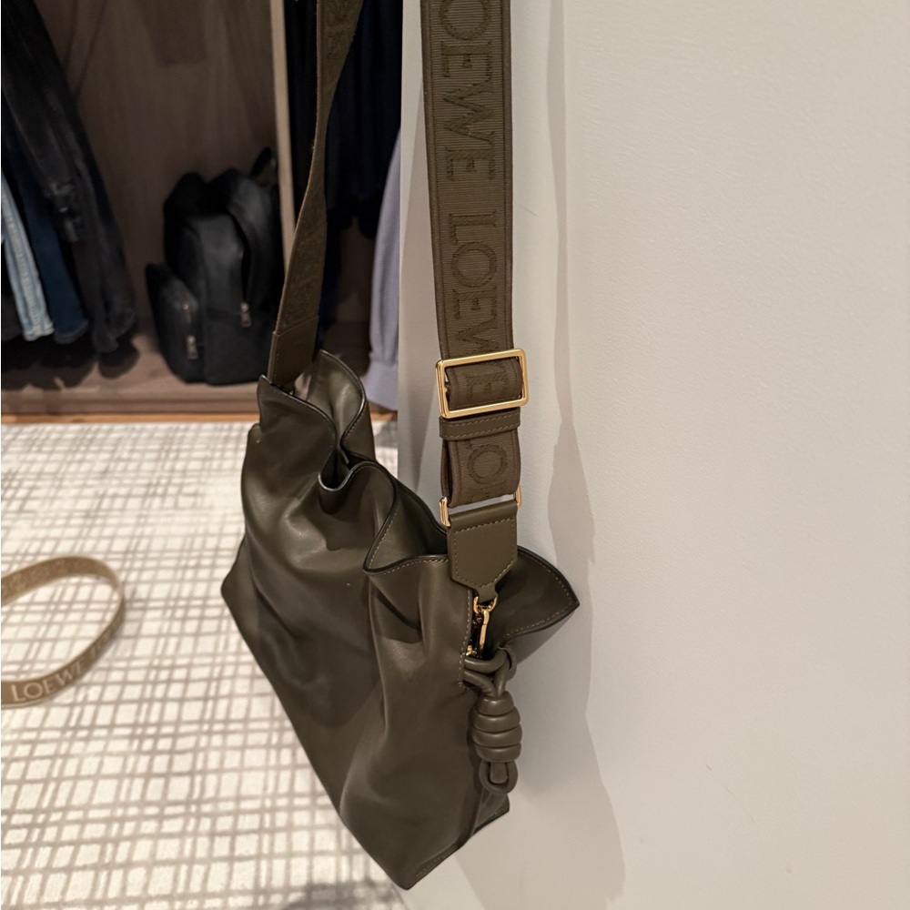LOEWE- medium flamenco bag with tonal logo strap in khaki green - Picture 5 of 10